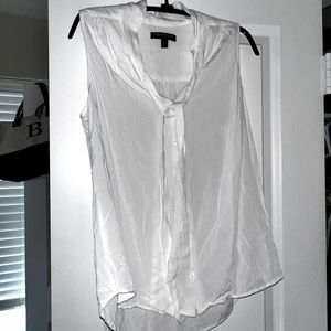 Banana Republic size medium, sleeveless blouse with built-in tie